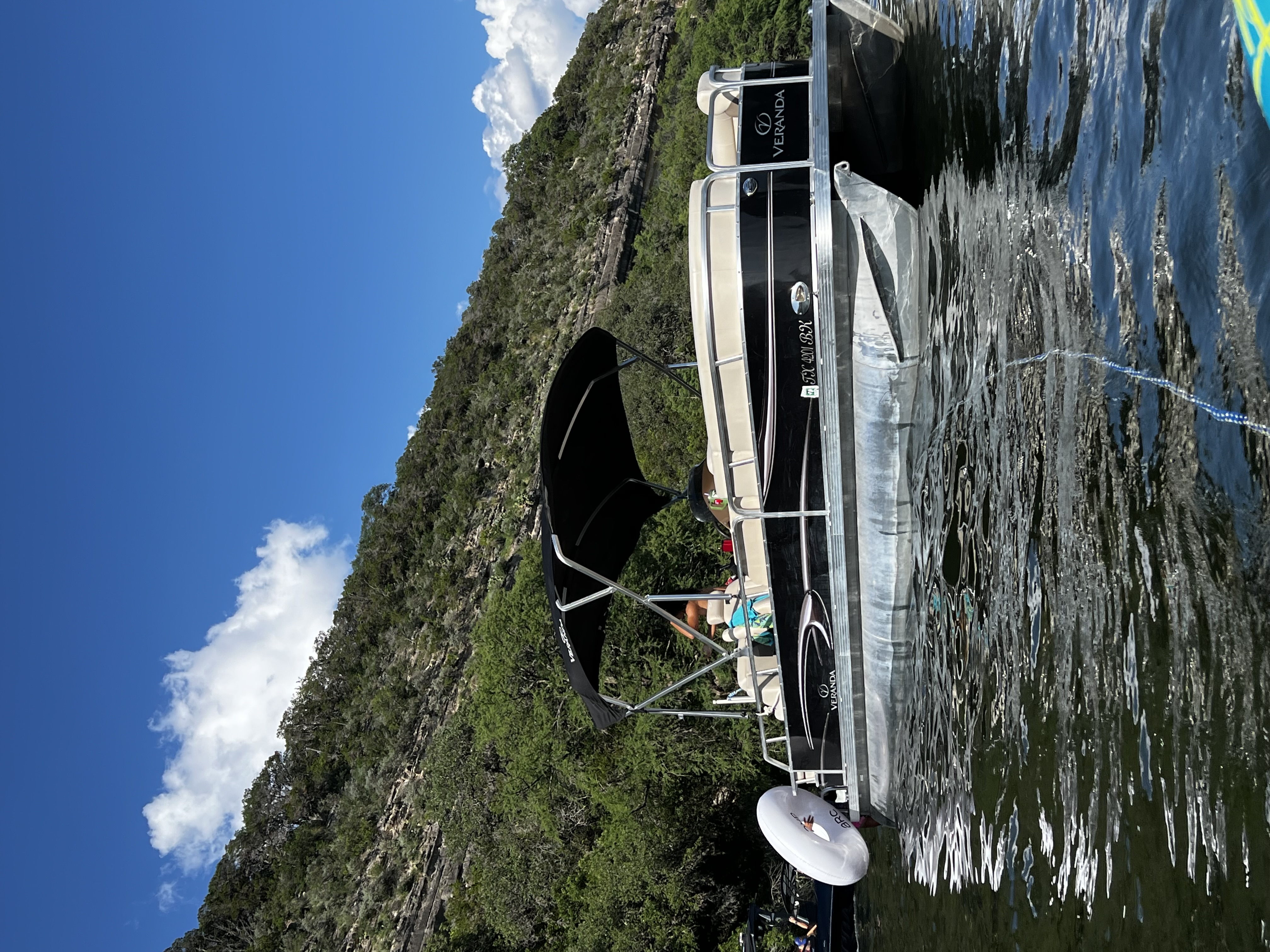 Veranda Pontoon on Lake Marble Falls